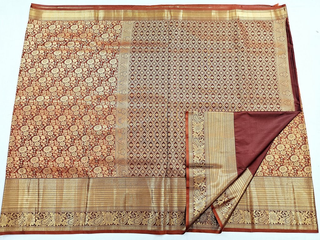 Trendy Kanchipuram Blended Vintage Bridal Silk Sarees 024