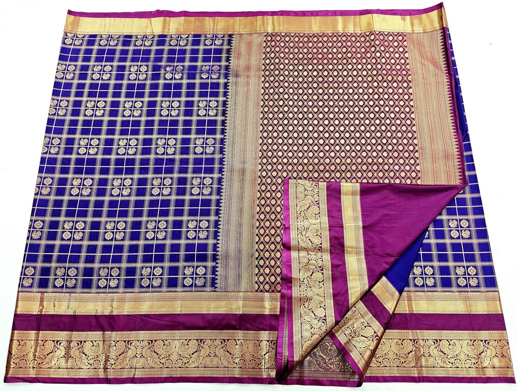 Trendy Kanchipuram Blended Vintage Bridal Silk Sarees 025