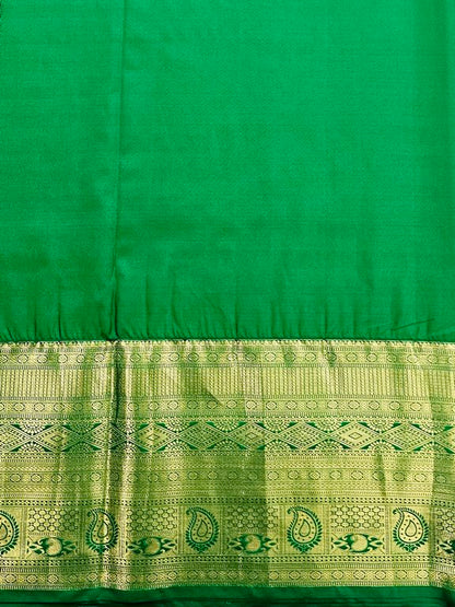 Trendy Kanchipuram Blended Vintage Bridal Silk Sarees 027