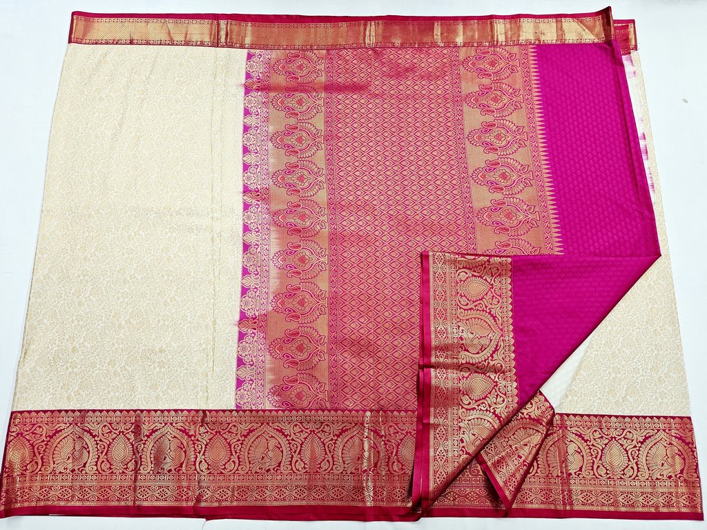 Trendy Kanchipuram Blended Vintage Bridal Silk Sarees 028