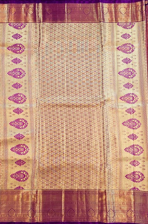 Trendy Kanchipuram Blended Vintage Tissue Bridal Silk Sarees 053