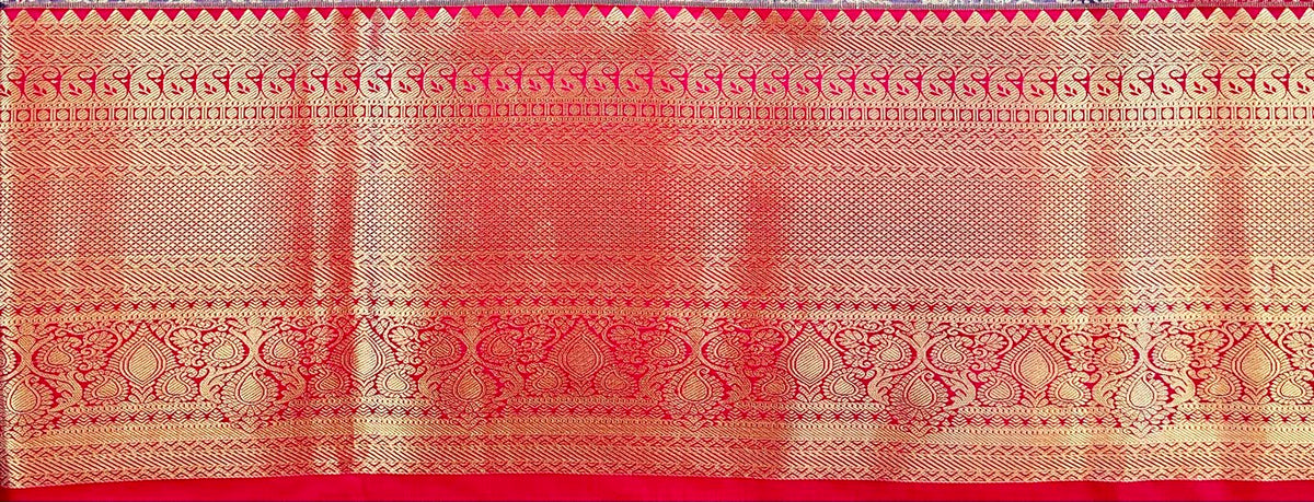 Trendy Kanchipuram Blended Vintage Bridal Silk Sarees 061