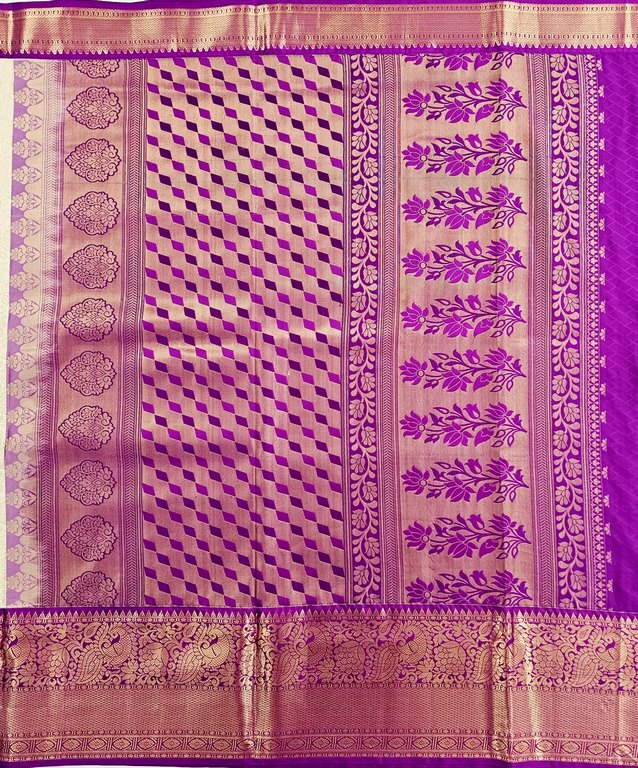 Trendy Kanchipuram Blended Vintage Bridal Silk Sarees 064