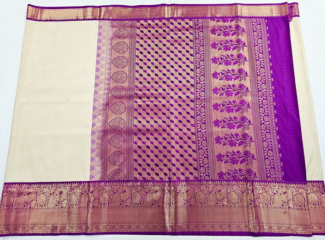 Trendy Kanchipuram Blended Vintage Bridal Silk Sarees 064