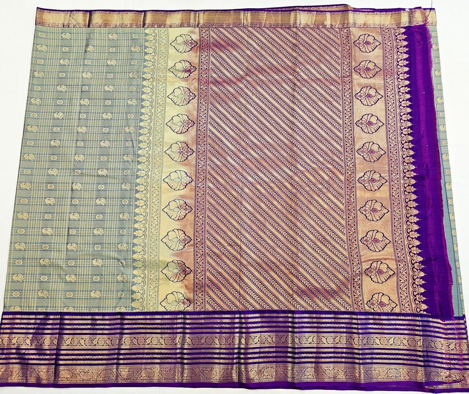 Trendy Kanchipuram Blended Vintage Bridal Silk Sarees 068