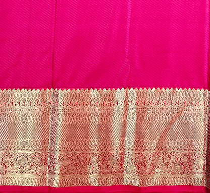 Trendy Kanchipuram Blended Vintage Bridal Silk Sarees 071