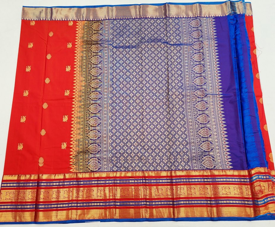 Trendy Vintage Multi-Colour Border Silksarees 004