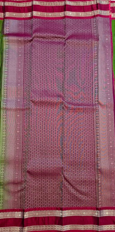 Exclusive Pure Kanchipuram Oosi-Checked Korvai Silksarees 007
