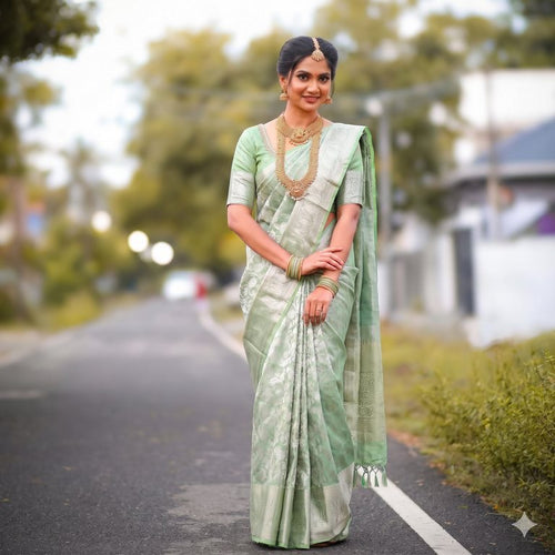 Soft Pistachio Green Kanchipuram Pure Tissue Bridal Silk Sarees 001