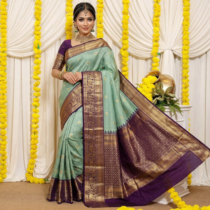 Trendy Kanchipuram Blended Vintage Bridal Silk Sarees 005